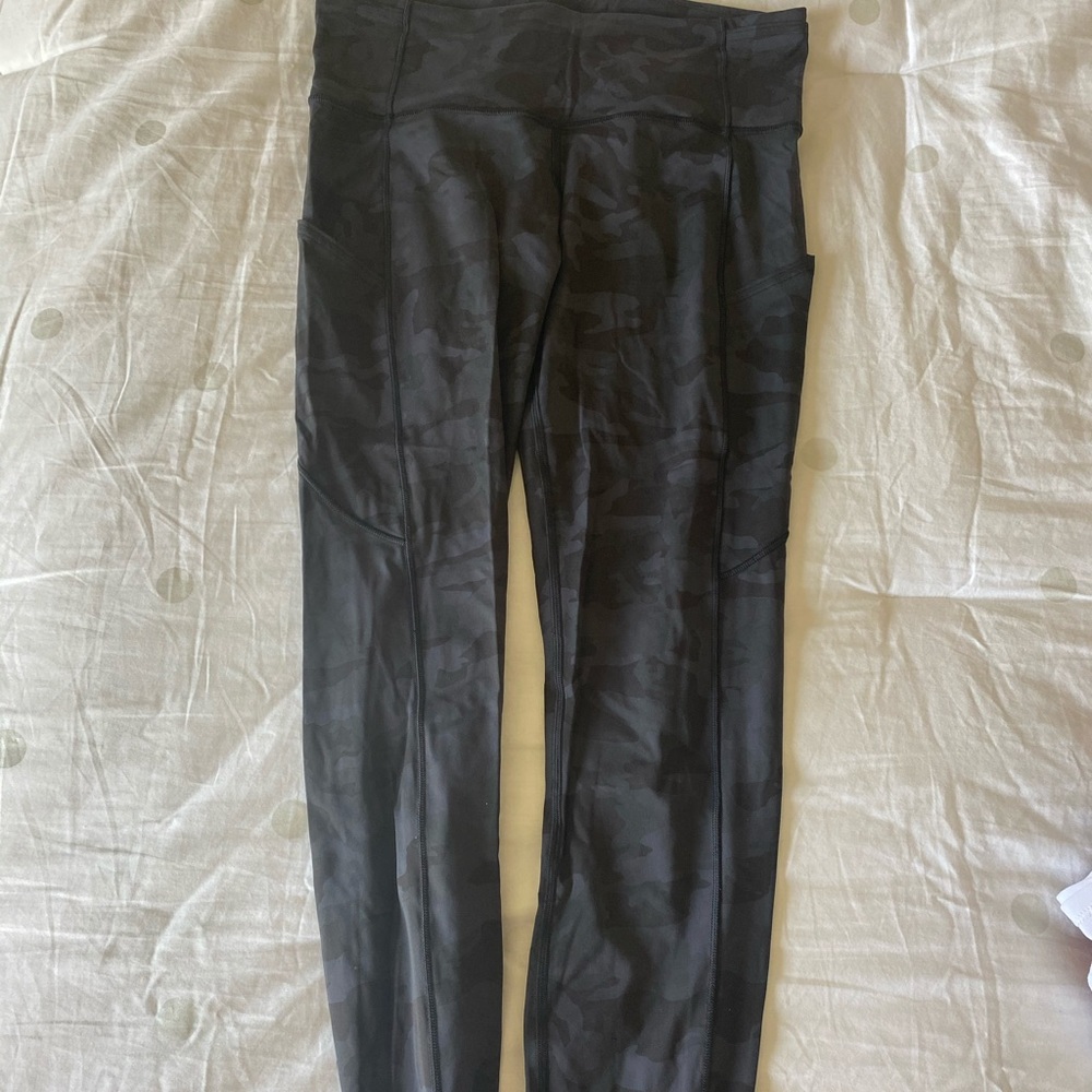 Lululemon Fast and Free Tights | size 8 | 25”
